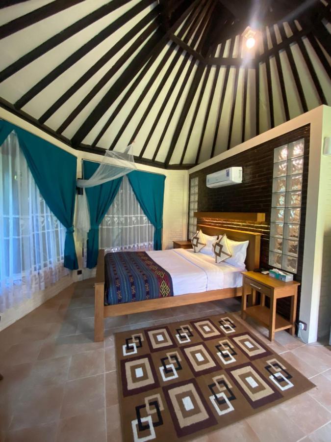 Jepara Marina Beach Bungalows Extérieur photo