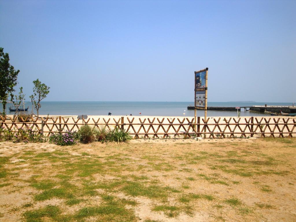 Jepara Marina Beach Bungalows Extérieur photo