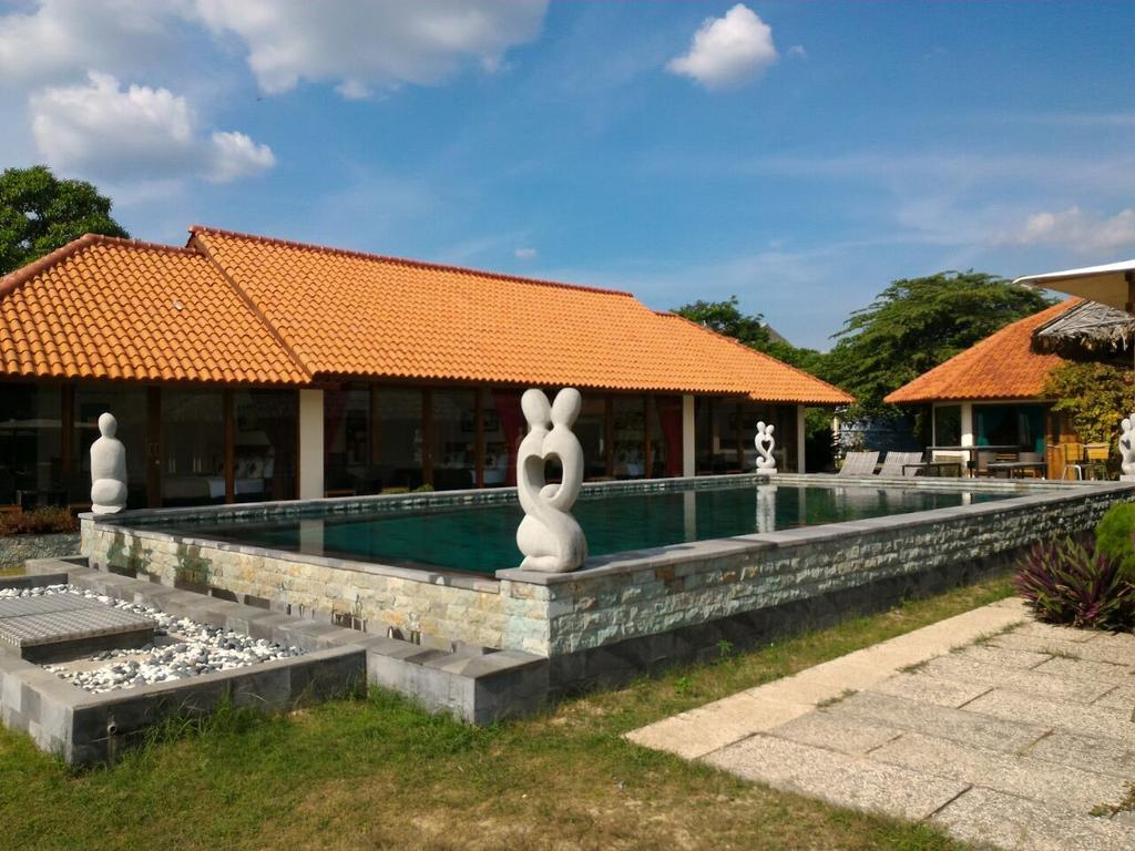 Jepara Marina Beach Bungalows Extérieur photo
